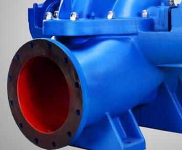 　　中開泵，一種采購單上面常見的一種泵類產(chǎn)品，或者說我們在一些投標(biāo)項(xiàng)目上面也能看到它的身影。那么到底什么樣的水泵我們稱其為中開泵呢?其實(shí)中開泵的型號也就那么幾種!  　　首先，中開泵就是我們常說的單級雙吸式離心泵，即：雙吸離心泵。此類水泵只能輸送清水，不能含有雜質(zhì)，他最大的特點(diǎn)便是流量很大，因此我們又稱其為大流量離心泵。(這里的大流量是指上千方每小時的出水量)  　　中開泵的常用型號分別為：S型、SH型。  　　知道了這種水泵的特點(diǎn)那么對于它的用途想必也是一目了然了，只要是您需要流量上千方揚(yáng)程不是很高而且輸送清水，那么您就可以選擇這種水泵了，它的價格我們陽光泵業(yè)是根據(jù)實(shí)際的參數(shù)決定。如果您需要的流量不是很大，那么您也可以選擇普通的管道離心泵就可以